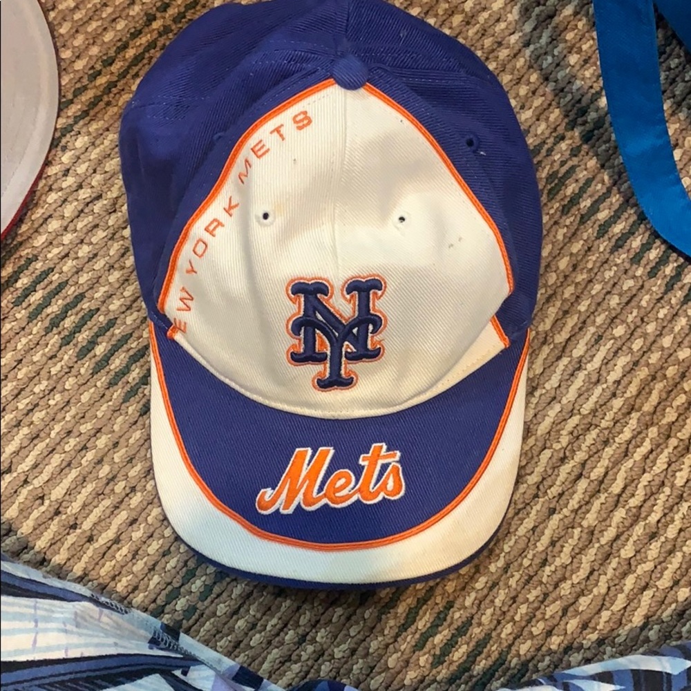 Gently worn mets hat